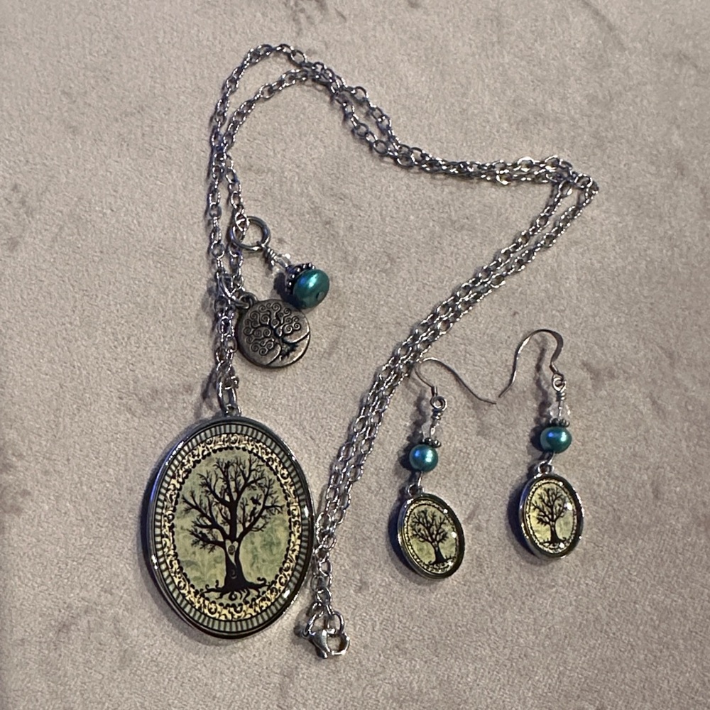 Spirit Lala Tree of Life/Godmother Saying Reversible Pendant And Earring Set